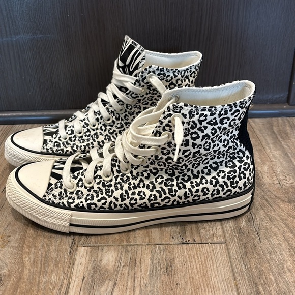 Converse All Star Cheetah Zebra High Top Sneakers Size 9 - Picture 2 of 8